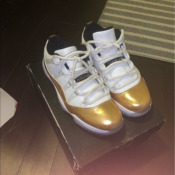 Retro 11 (Closing Ceremony’s) Size 10 Men’s - Picture 7 of 8